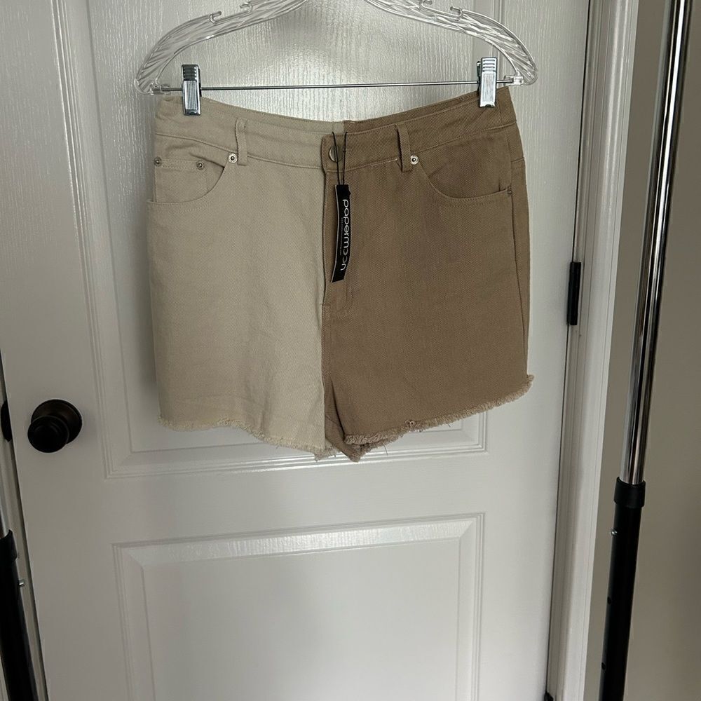 Papermoon Women’s Selma Tan Two Toned Color Block Shorts Size Large NWT